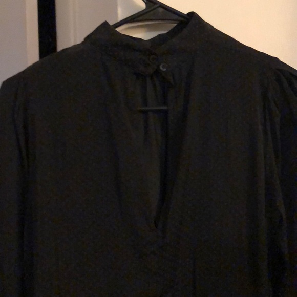 Black top - Picture 4 of 4